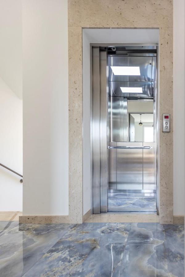 Apartament Apartman Lukiana*** Split Zewnętrze zdjęcie