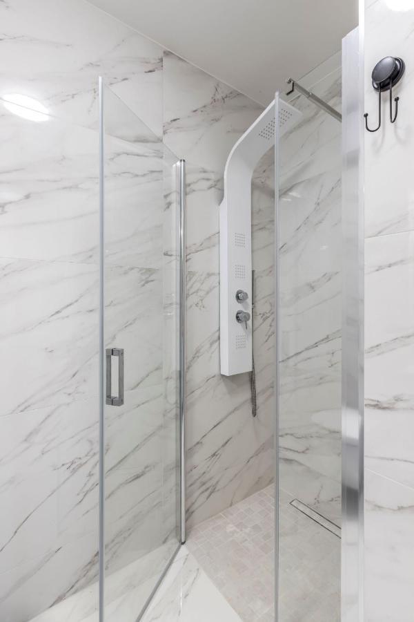 Apartament Apartman Lukiana*** Split Zewnętrze zdjęcie