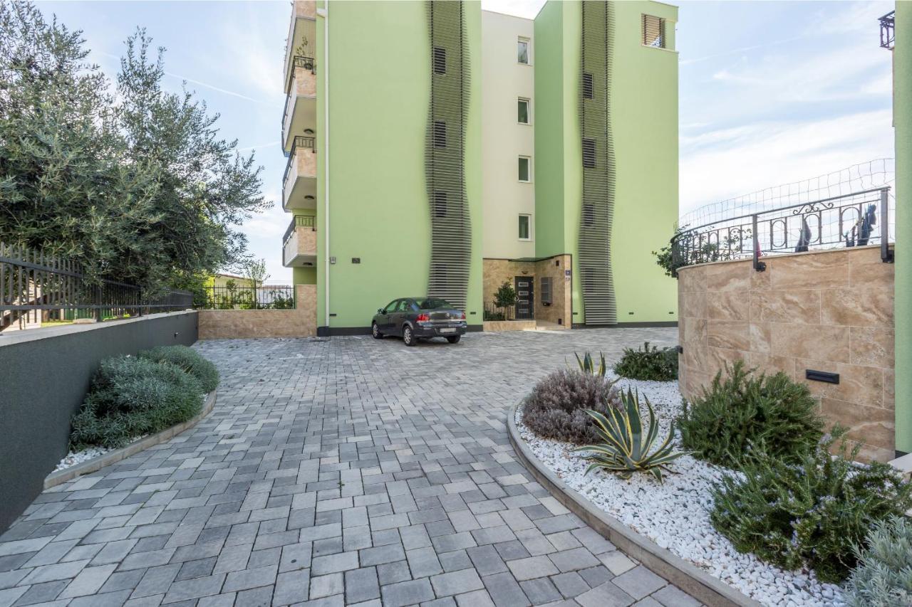 Apartament Apartman Lukiana*** Split Zewnętrze zdjęcie